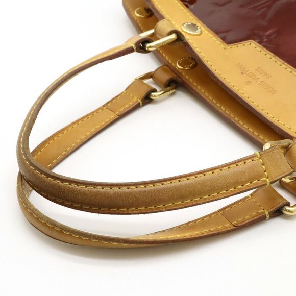 LOUIS VUITTON Red Monogram Shoulder Bag - Picture 5 of 10